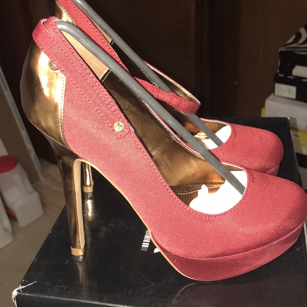 Red and gold platform heel